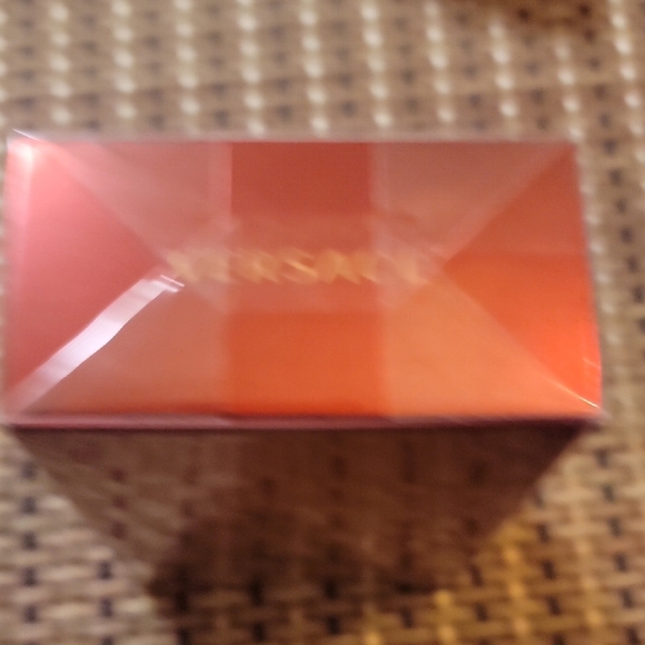 Versace Eros Flame Eau de Parfum 50ml 1.7oz - Picture 5 of 5